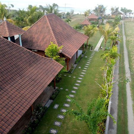 Hotel Emir Surfcamp à Pulukan Extérieur photo